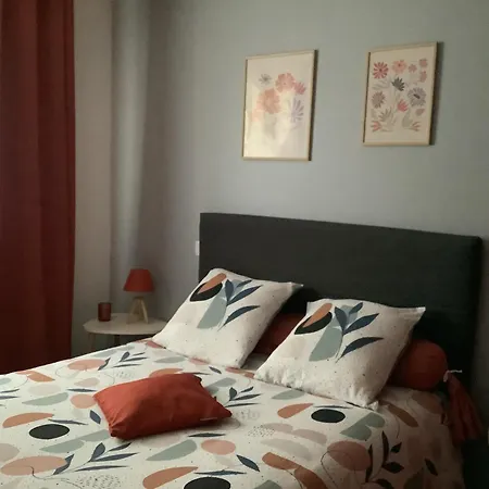 فيلة La D Angel Carcares-Sainte-Croix